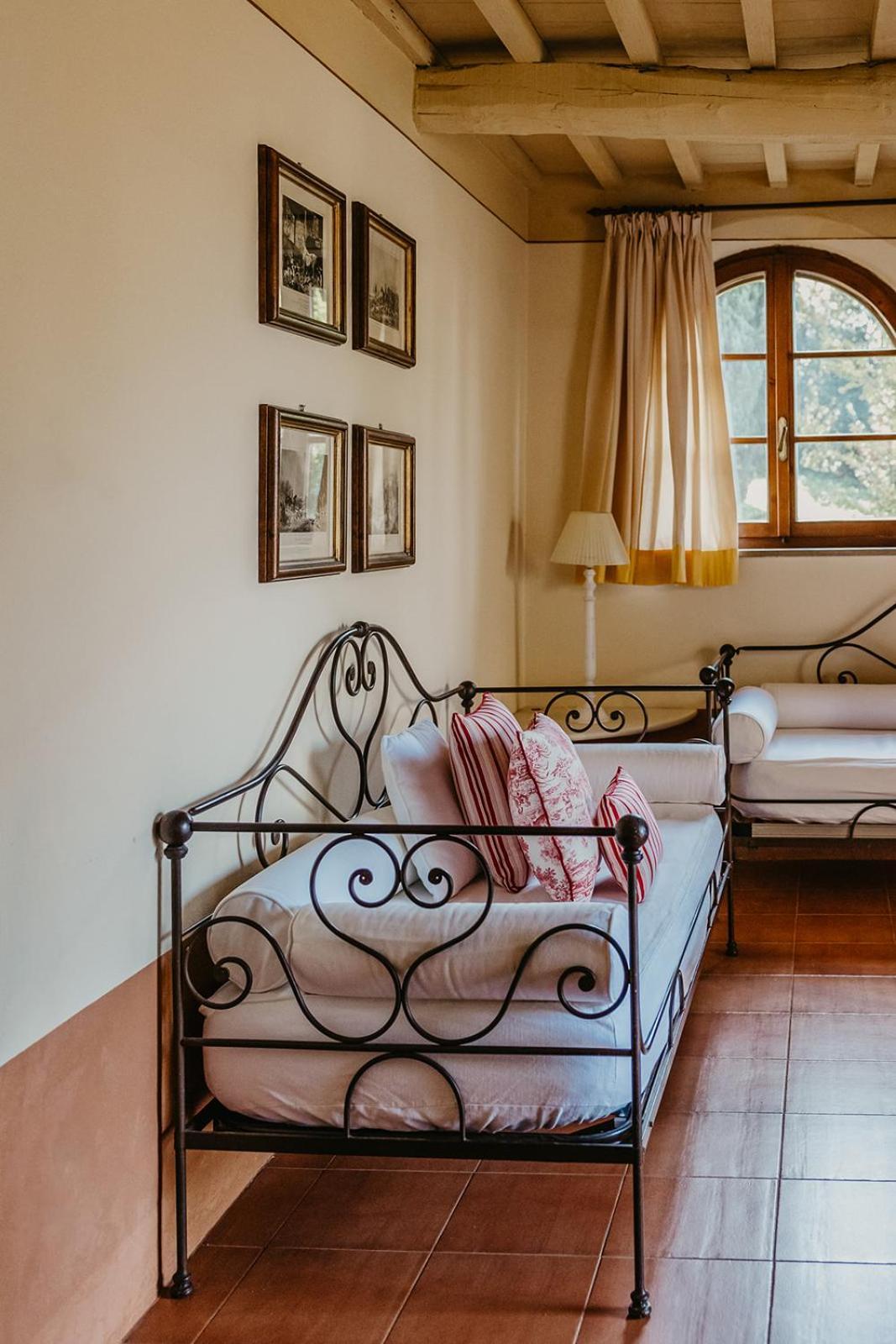 Poggio Cornetto Apartment บิบโบนา ภายนอก รูปภาพ